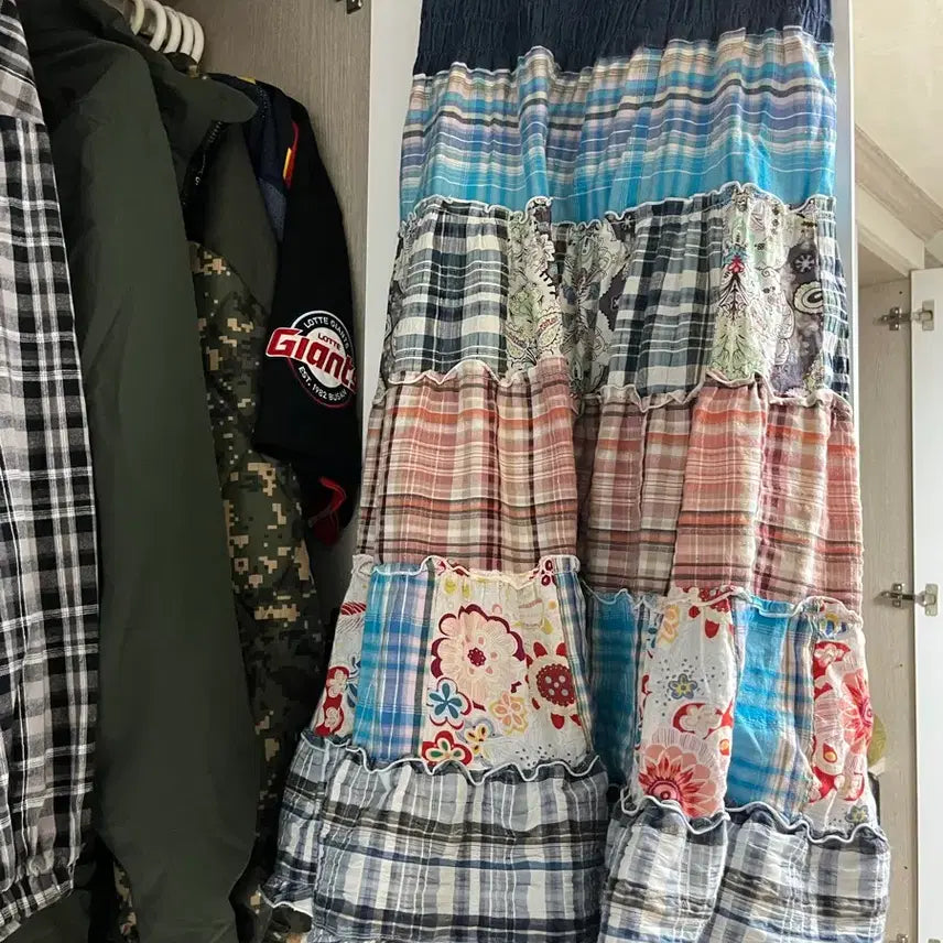 [SOLD OUT] 패치워크 롱 스커트