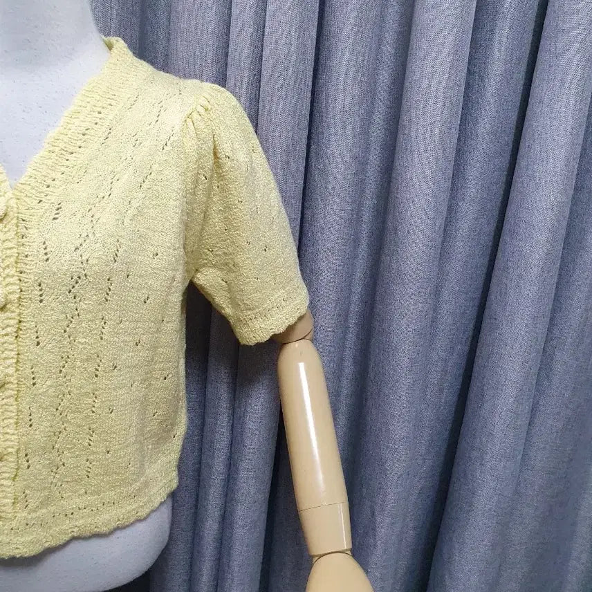 [BUNJANG] Yellow Bean Button Cardigan / 옐로콩단추 가디건
