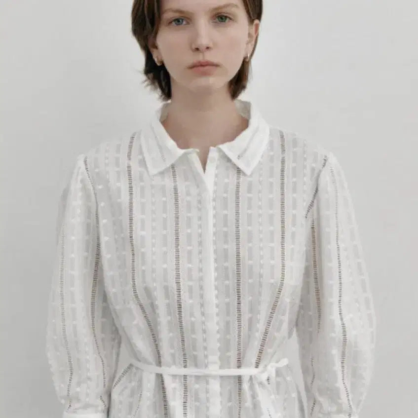 [BUNJANG] Ged Emily Blouse Punching Strap Blouse / ged 게드 에밀리블라우스 펀칭 스트랩 블라우스