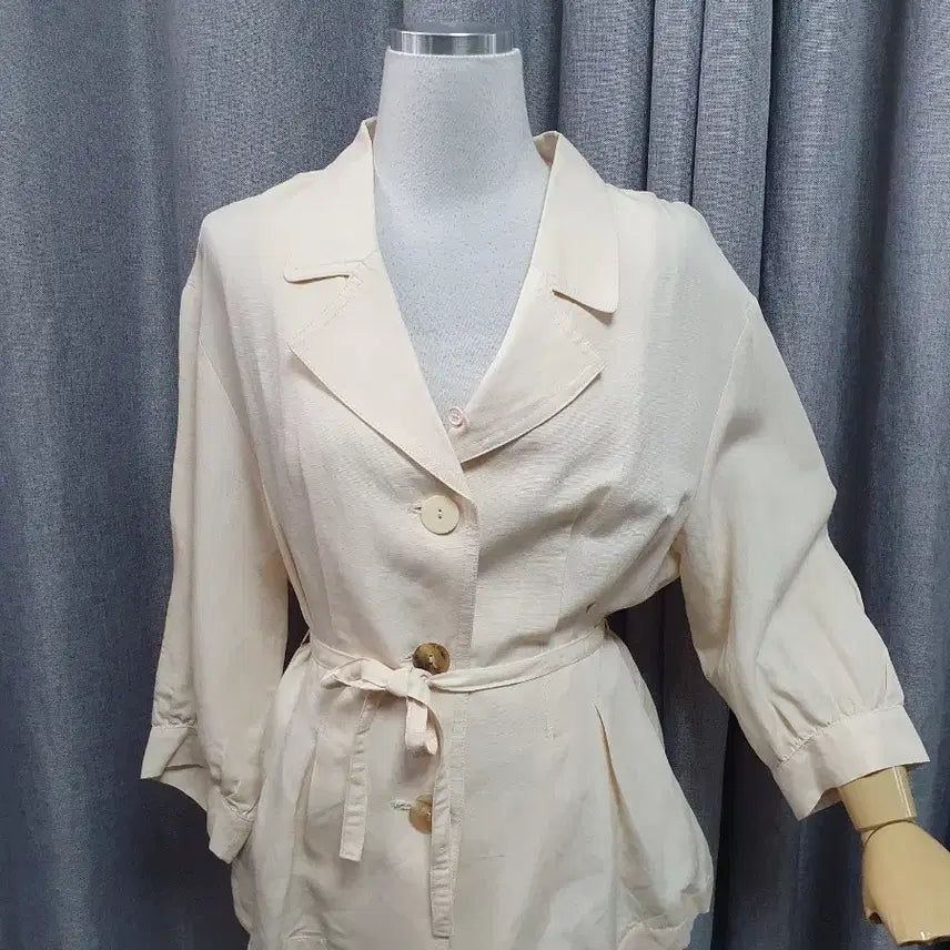 [SOLD OUT] S크림 허리끈 자켓
