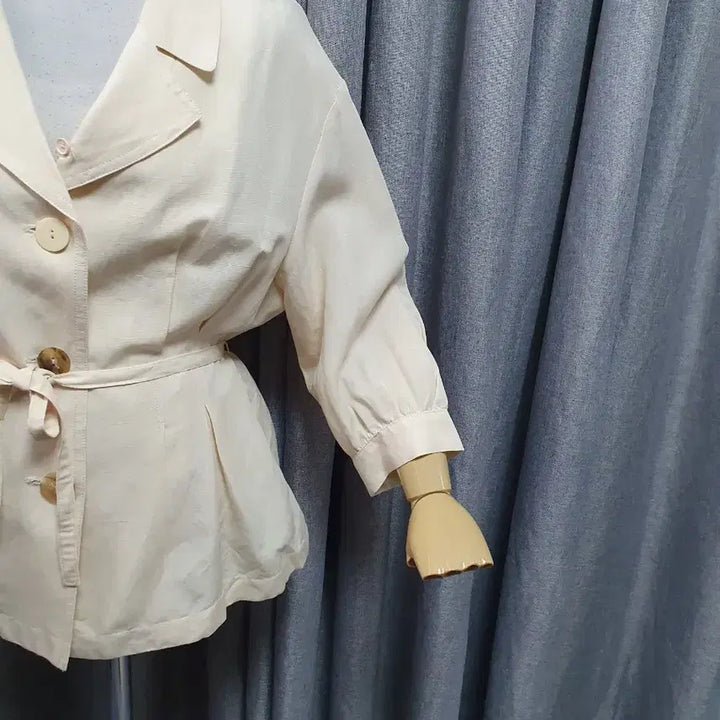 [SOLD OUT] S크림 허리끈 자켓
