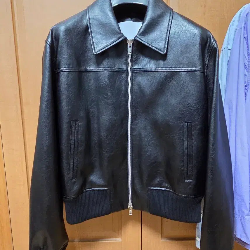 [BUNJANG] Konstruktion Black Leather Bomber Jacket / Konstruktion 블랙 레더 봄버 자켓