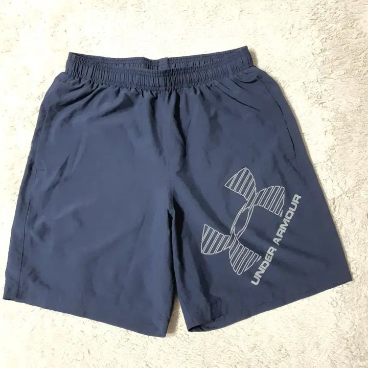 [SOLD OUT] 언더아머 반바지 M  (663