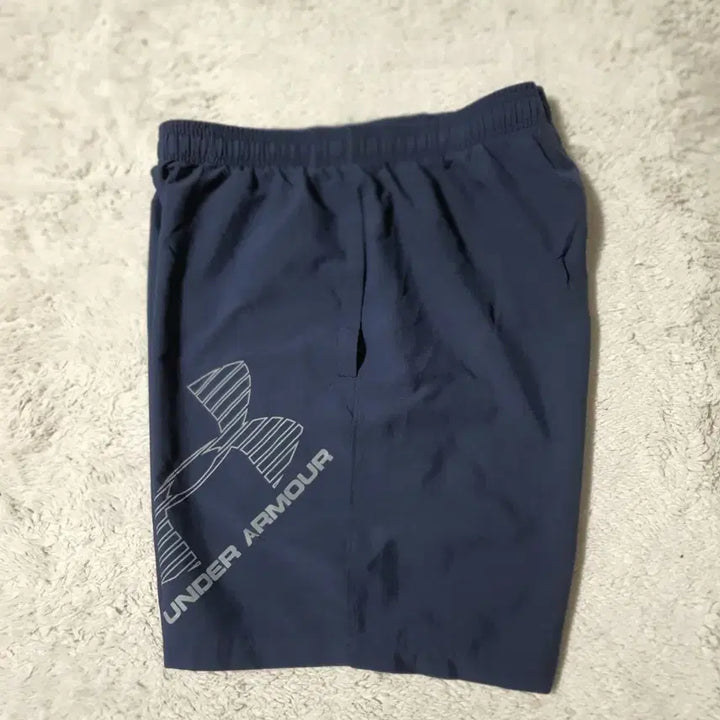 [SOLD OUT] 언더아머 반바지 M  (663