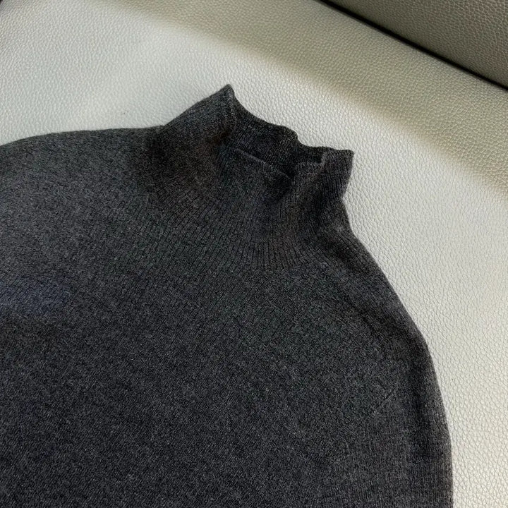 [SOLD OUT] 한섬 타임 25SS 램스 울 하이넥 니트 탑(90)