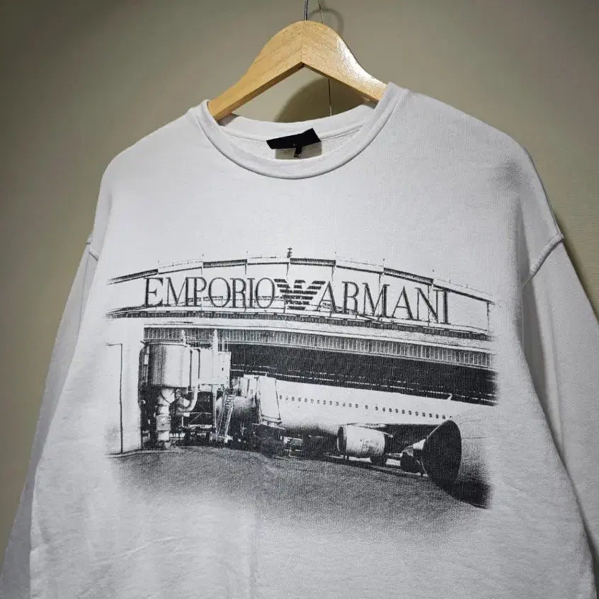 [SOLD OUT] 엠포리오 아르마니 맨투맨