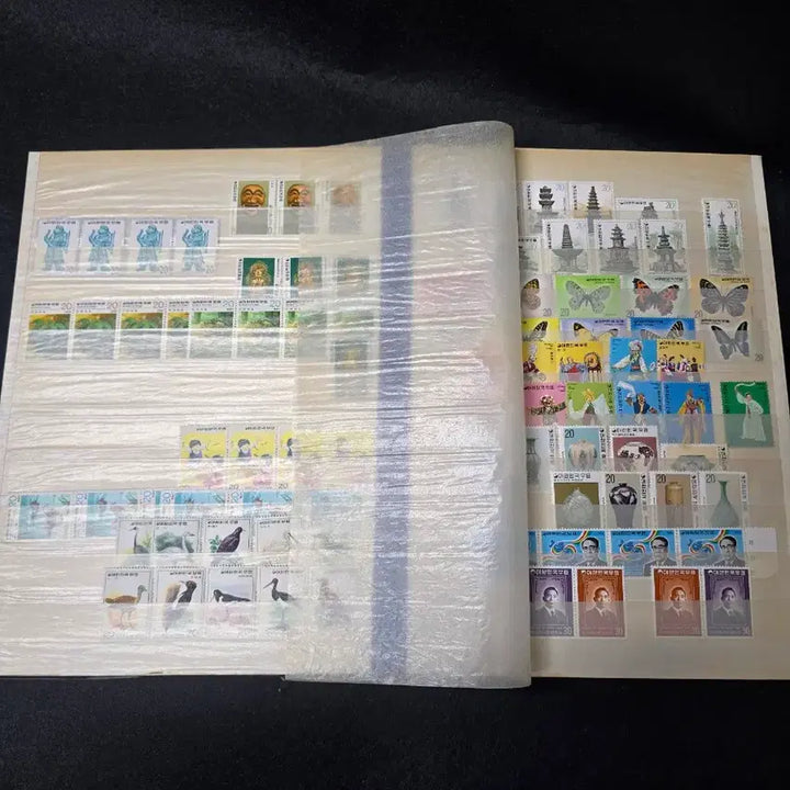 [BUNJANG] Vintage Commemorative Stamp Album / 레트로 빈티지 근대사 기념 우표 앨범