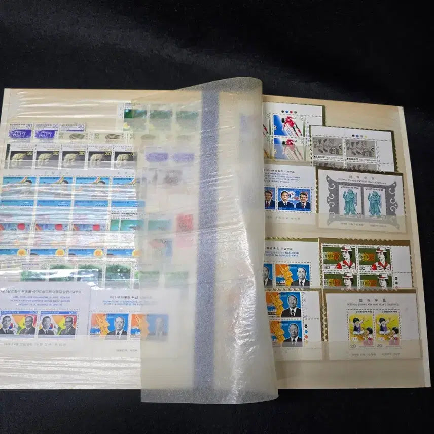 [BUNJANG] Vintage Commemorative Stamp Album / 레트로 빈티지 근대사 기념 우표 앨범