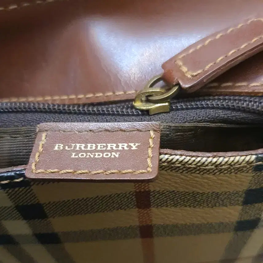 [BUNJANG] Burberry Check Shoulder Bag / 버버리 빈티지 체크 숄더백