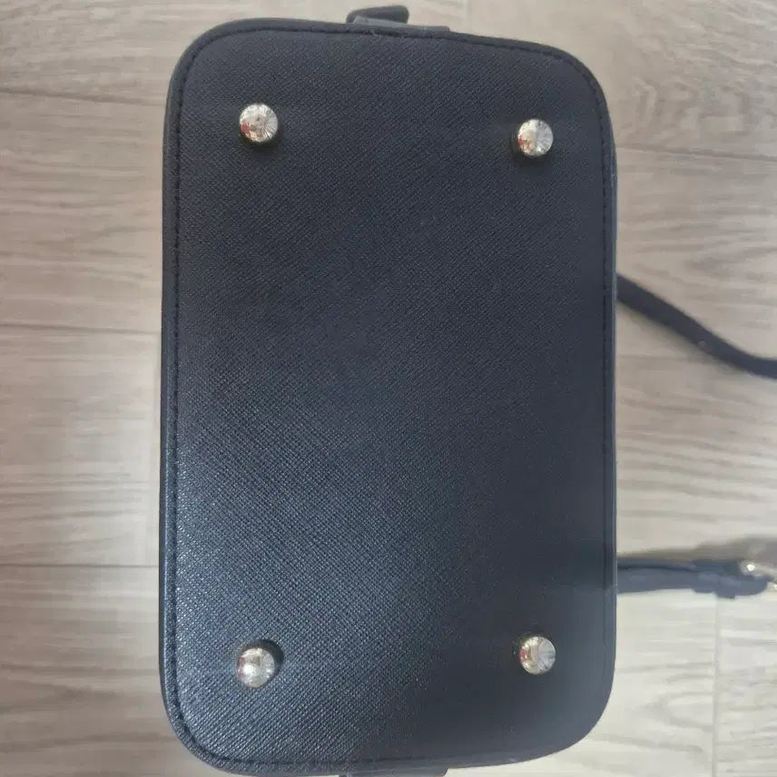 [BUNJANG] Metrocity Black Crossbody Bag / 메트로시티 블랙 크로스백