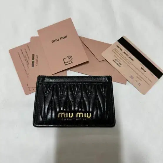 [SOLD OUT] 미우미우 블랙 카드지갑 + 개런티카드