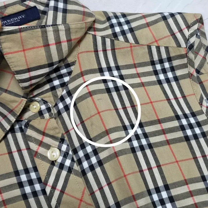 [SOLD OUT] 버버리 노바체크 슬리브리스 셔츠