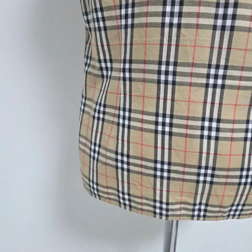 [SOLD OUT] 버버리 노바체크 슬리브리스 셔츠