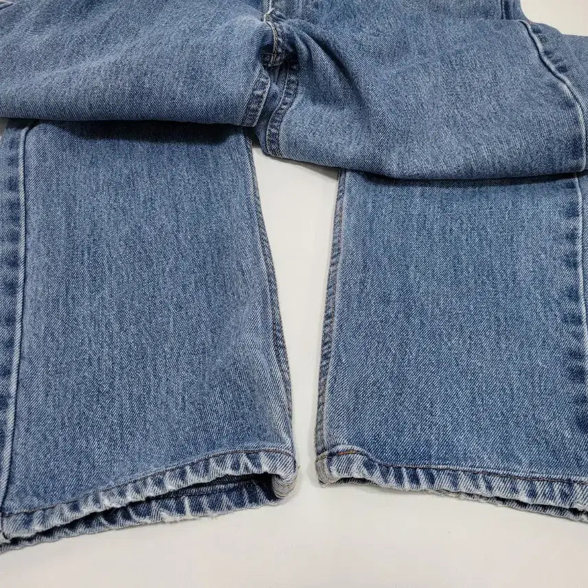[SOLD OUT] LEVI&