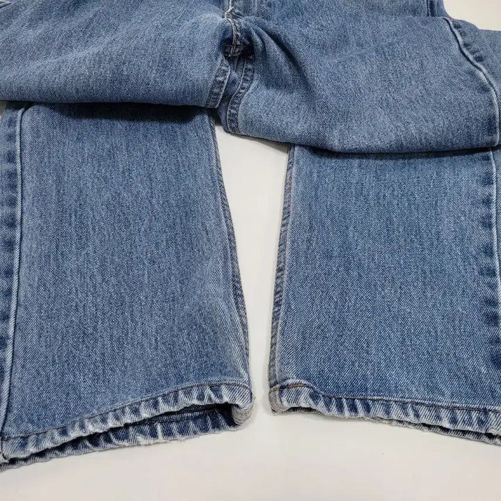 [SOLD OUT] LEVI&