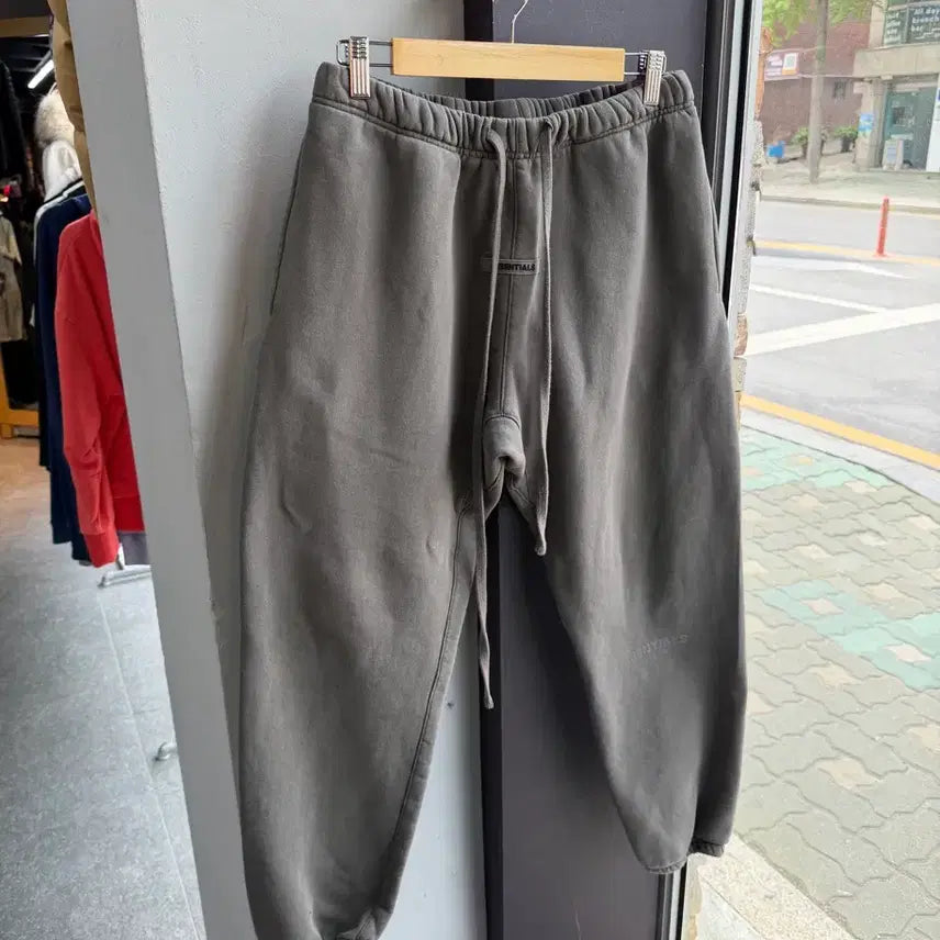 [SOLD OUT] XL/ 피어오브갓 에센셜 플리스 드로우스트링 팬츠