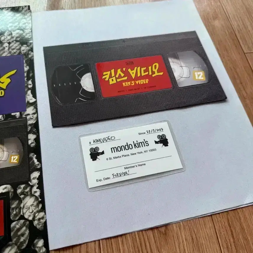 [BUNJANG] Kims Video Stickers + Video Postcards + Membership Card Bundle / 킴스비디오 스티커+비디오엽서 회원증 히치콕봉준호타란티노짐자무쉬영화