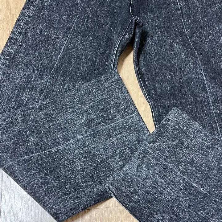 [BUNJANG] Modnine Black Stardust Jeans (Size 30) / 새상품 - 모드나인 블랙스타더스트 (30)