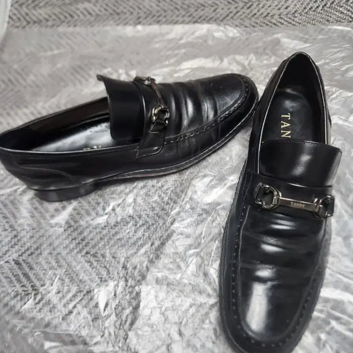 [SOLD OUT] 탠디 남성 검정색 가죽 로퍼265