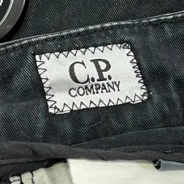 [SOLD OUT] (34) CP컴퍼니 블랙 카고 바지