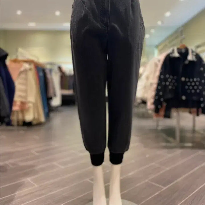 [SOLD OUT] 한섬 오즈세컨 블랙 조거 데님팬츠