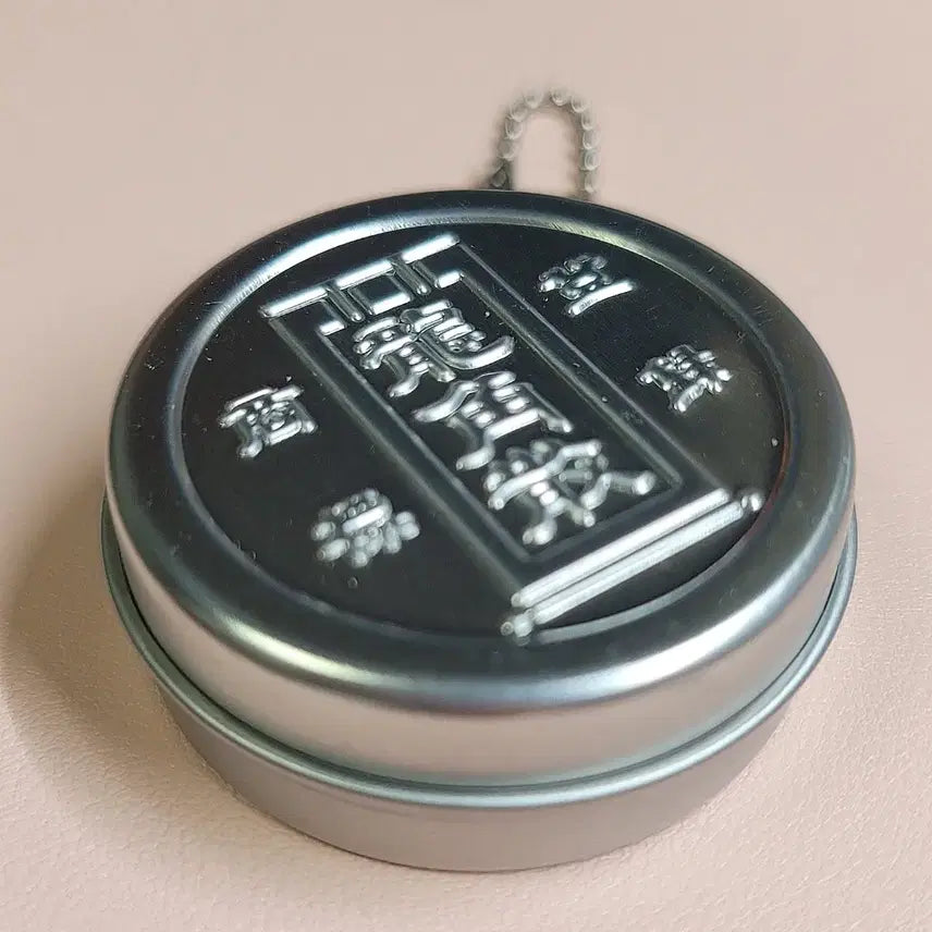 [SOLD OUT] 용O산 틴케이스 모양 미니어쳐 키링