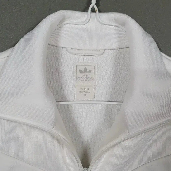 [BUNJANG] Adidas White and Green Jersey / 대장급 아디다스 흰초 져지