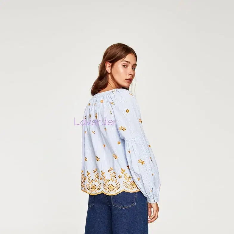 [SOLD OUT] 자라 플라워 아일렛 스트라이프퍼프 태슬블라우스