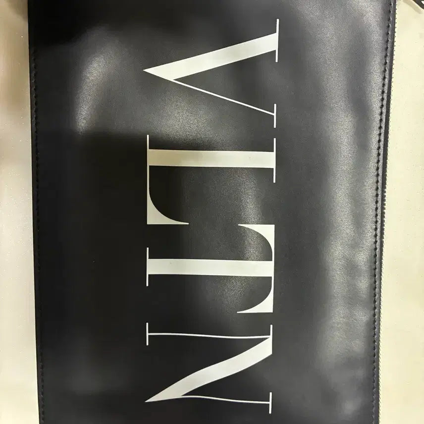 [BUNJANG] Valentino Clutch Bag / 발렌티노 클러치백 팔아요!