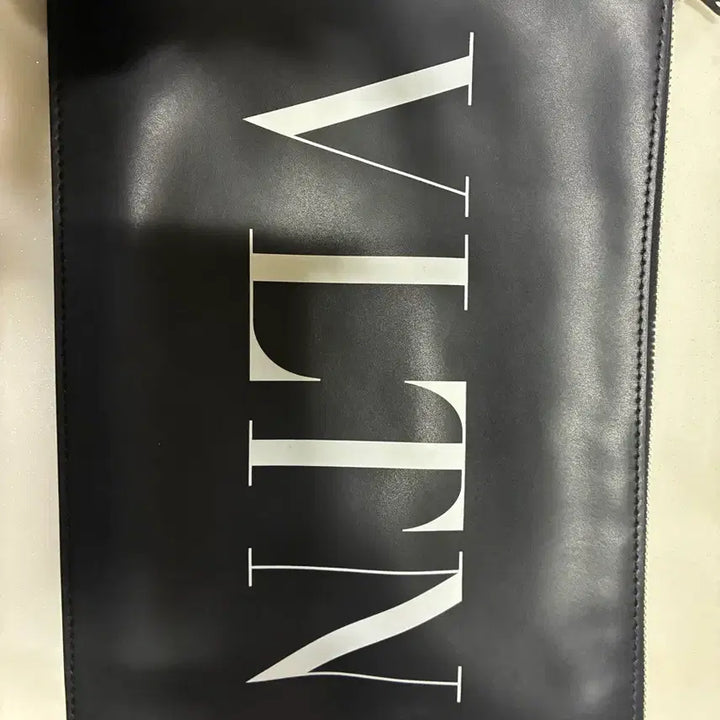 [BUNJANG] Valentino Clutch Bag / 발렌티노 클러치백 팔아요!