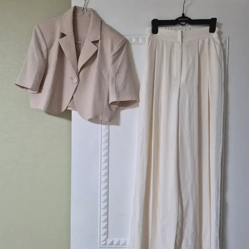 [BUNJANG] Ivory Crop Jacket and Wide Pants Set / 아이보리 반팔 크롭 자켓 와이드 팬츠 셋업