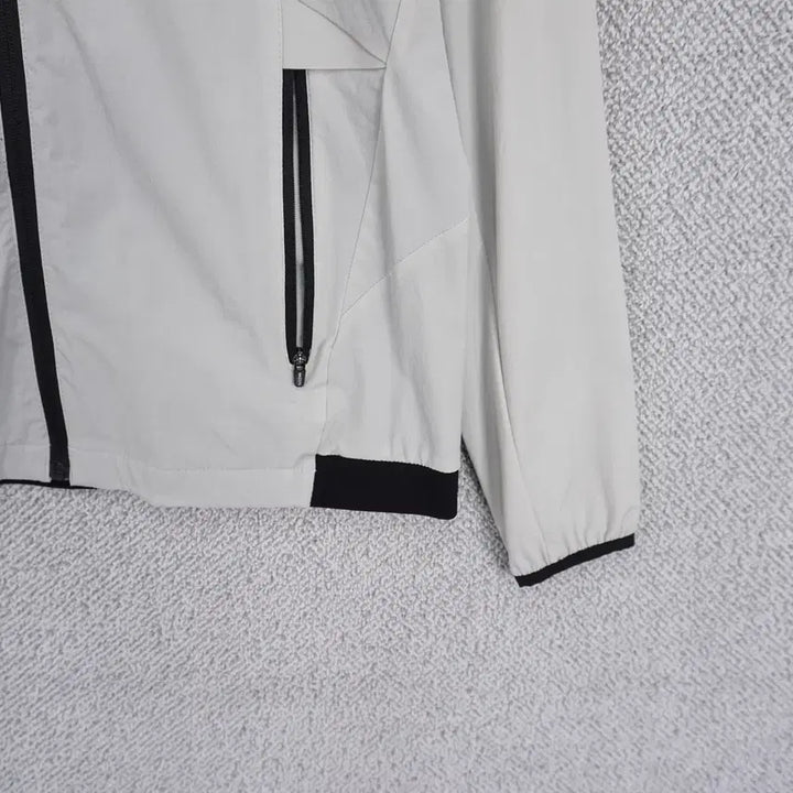 [SOLD OUT] 헤지스 골프 24SS 여성 퍼포먼스 스윙 자켓 90size