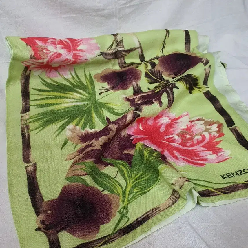 [BUNJANG] KENZO Flower Printed Silk Scarf / KENZO 겐조 플라워 프린팅 스카프 실크
