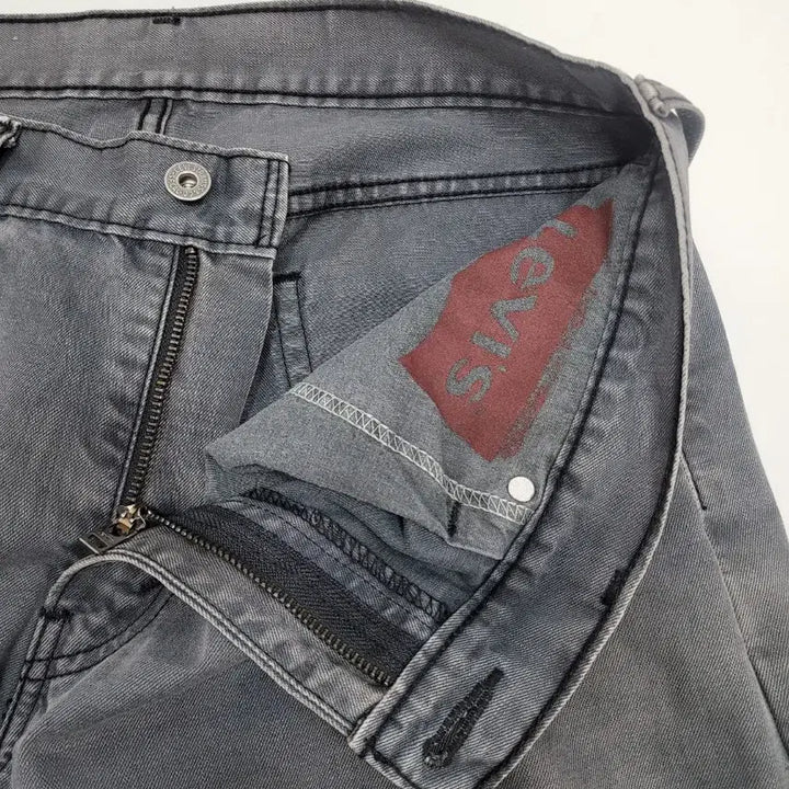 [SOLD OUT] LEVI&