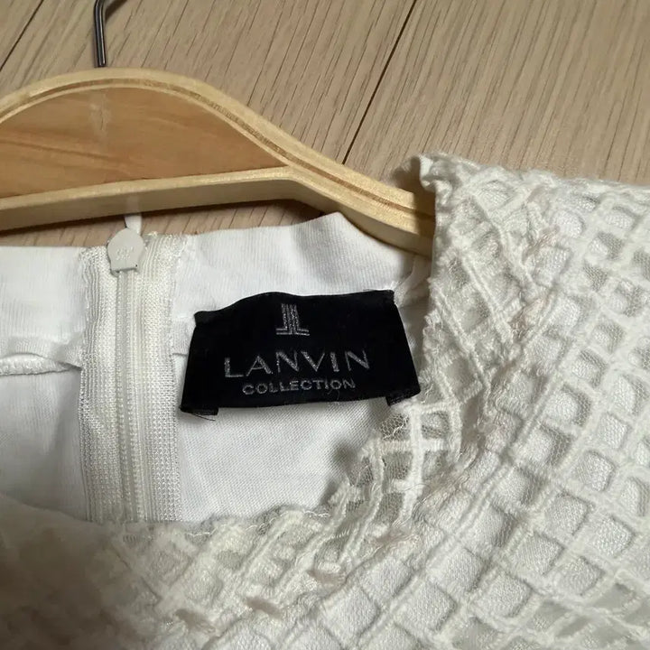 [BUNJANG] 한섬 랑방컬렉션LANVIN 튤 레이어드티셔츠 시스루블라우스메쉬매쉬망사반팔 / 한섬 랑방컬렉션LANVIN 튤 레이어드티셔츠 시스루블라우스메쉬매쉬망사반팔