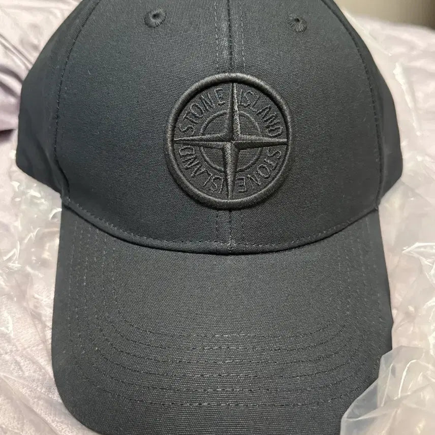 [BUNJANG] Stone Island 6 Panel Embroidered Logo Cap Black / 스톤아일랜드 6패널 자수 로고 캡 블랙