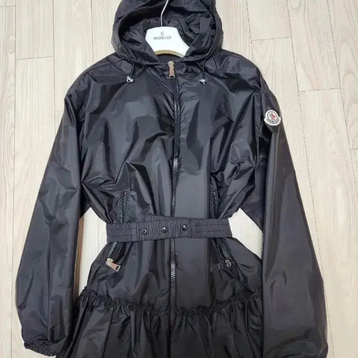 [SOLD OUT] 몽클레어 사르셀 바람막이