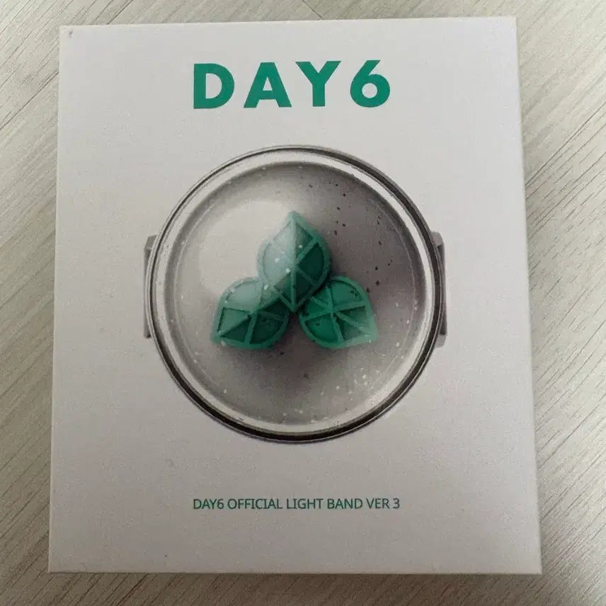[SOLD OUT] 데이식스 day6 마데워치 3 응원봉 판매합니다