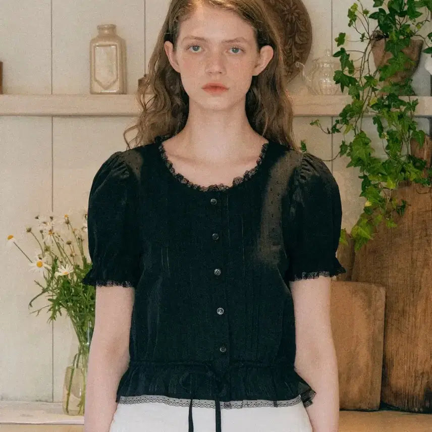 [BUNJANG] RolaRola Frill Shirring Blouse / [로라로라] FRILL SHIRRING BLOUSE BLACK