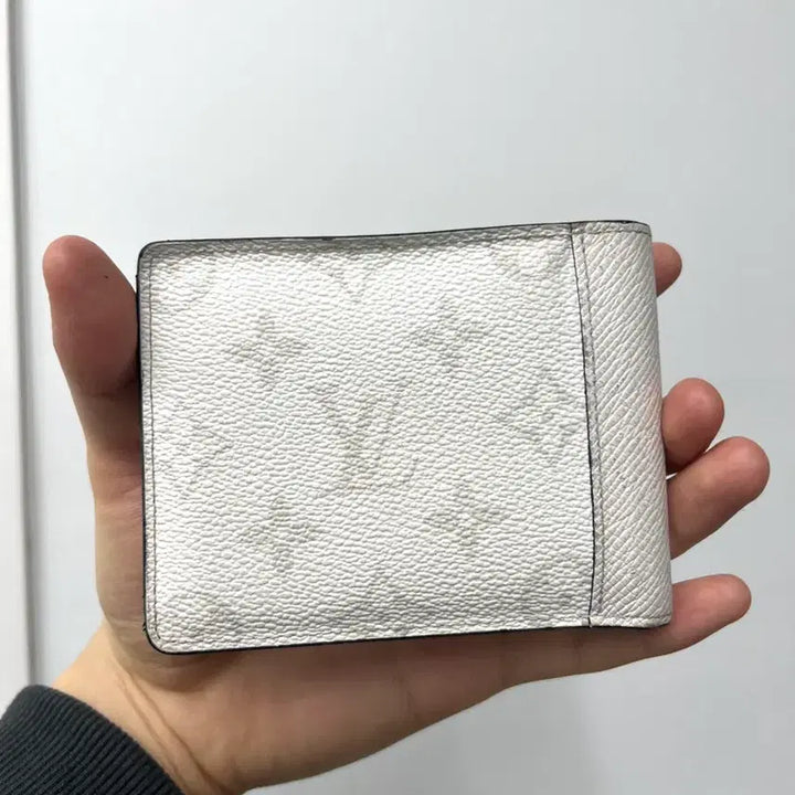 [BUNJANG] Louis Vuitton Monogram Antartica Bifold Wallet / (한정판)루이비통 모노그램 안타르티카 반지갑