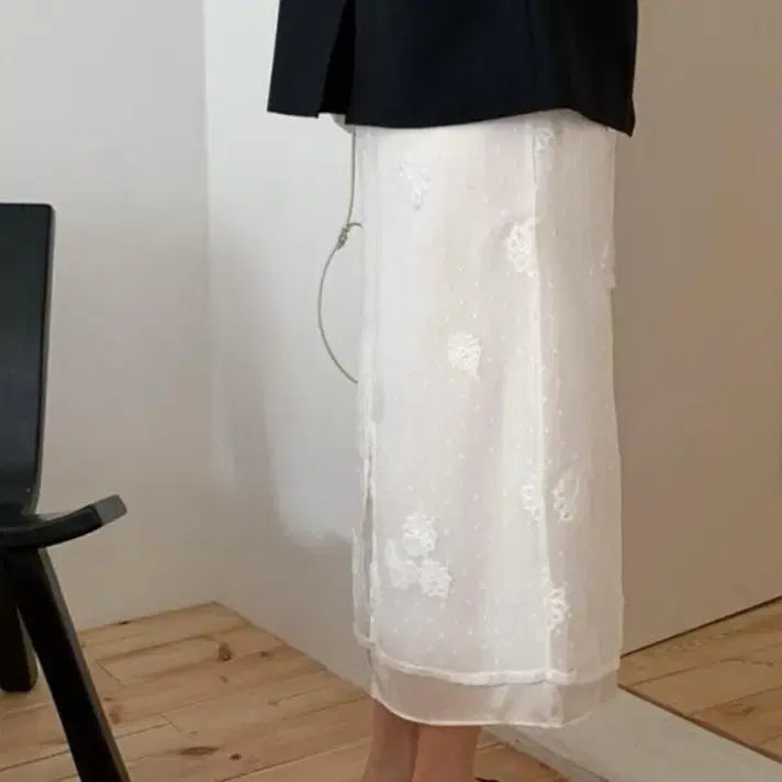[BUNJANG] Floral Point Bending Skirt / 플라워 포인트 밴딩 스커트