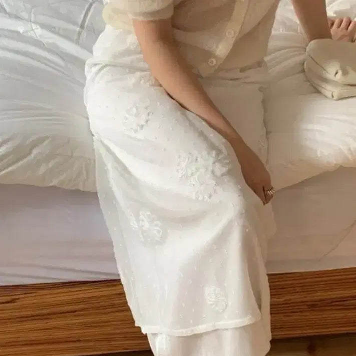 [BUNJANG] Floral Point Bending Skirt / 플라워 포인트 밴딩 스커트