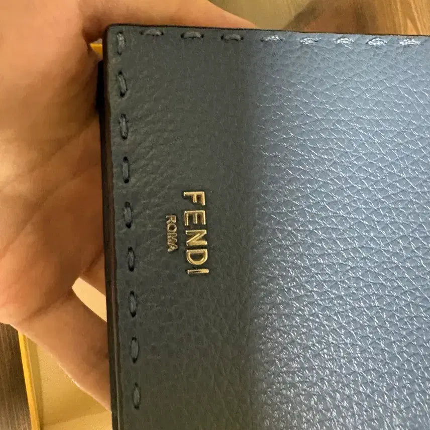 [BUNJANG] Fendi Selleria Bifold Wallet / 펜디 셀러리아 반지갑