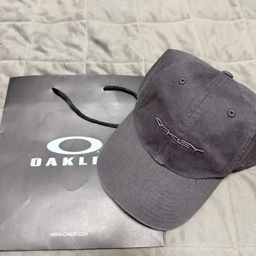[SOLD OUT] [OS] 오클리 47 소호 햇 블랙아웃
