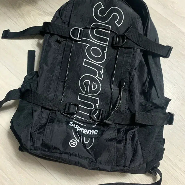 [BUNJANG] Supreme Black Backpack 18FW / 슈프림 블랙 백팩 18FW