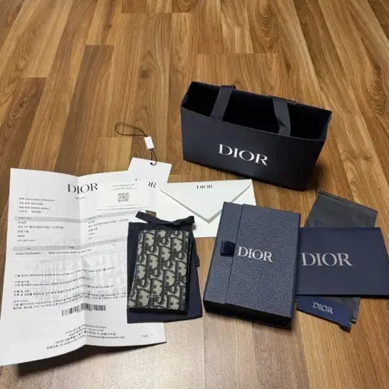 [SOLD OUT] 디올 오블리크 3단 카드 지갑 베이지 &amp; 블랙
