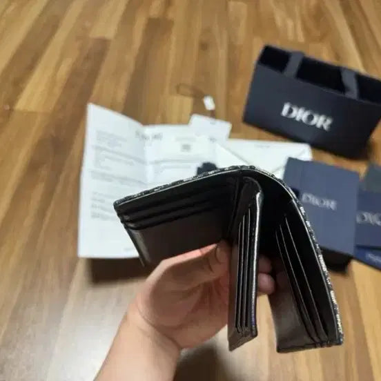 [SOLD OUT] 디올 오블리크 3단 카드 지갑 베이지 &amp; 블랙