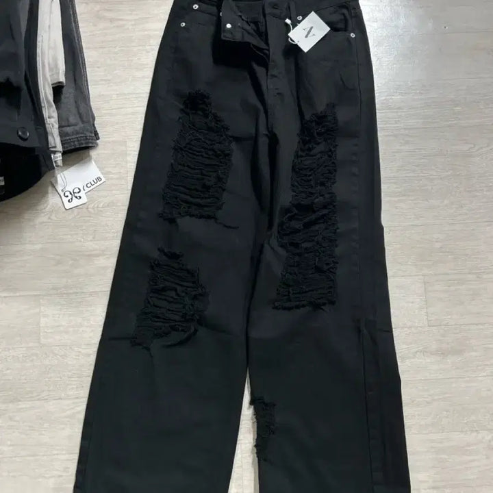 [SOLD OUT] 어니브 데미지 와이드 데님 팬츠M 새상품