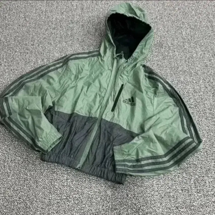 [BUNJANG] Adidas Khaki Crop Windbreaker Jacket (95/M) / 아디다스 카키 크롭 여자 바람막이 자켓 95/M