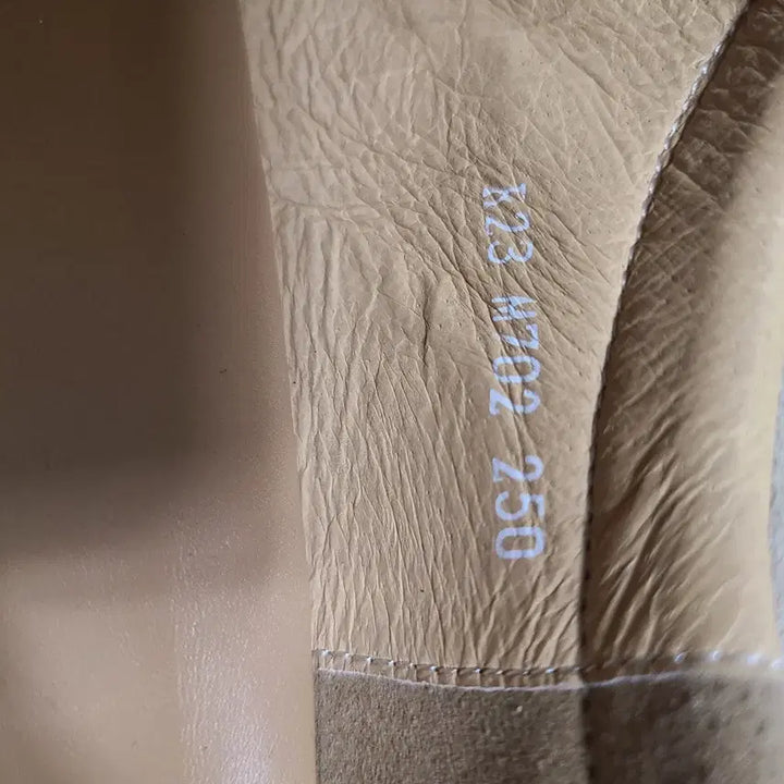 [BUNJANG] Mellow Suede Sneakers / 1) 250 멜로우 스웨이드 스니커즈 A급